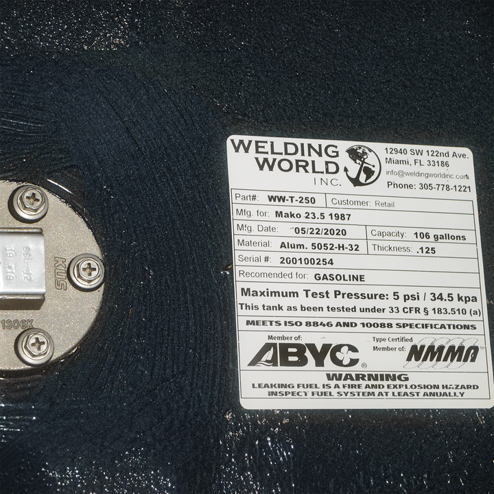 OEM replacement belly fuel tank for Mako 23.5, 160-gallon capacity, featuring a fuel fill cap and specifications label. The label includes part number WW-T-250, model details for Mako 23.5 from 1987, manufacturing date of 05/22/2020, and maximum test pressure information