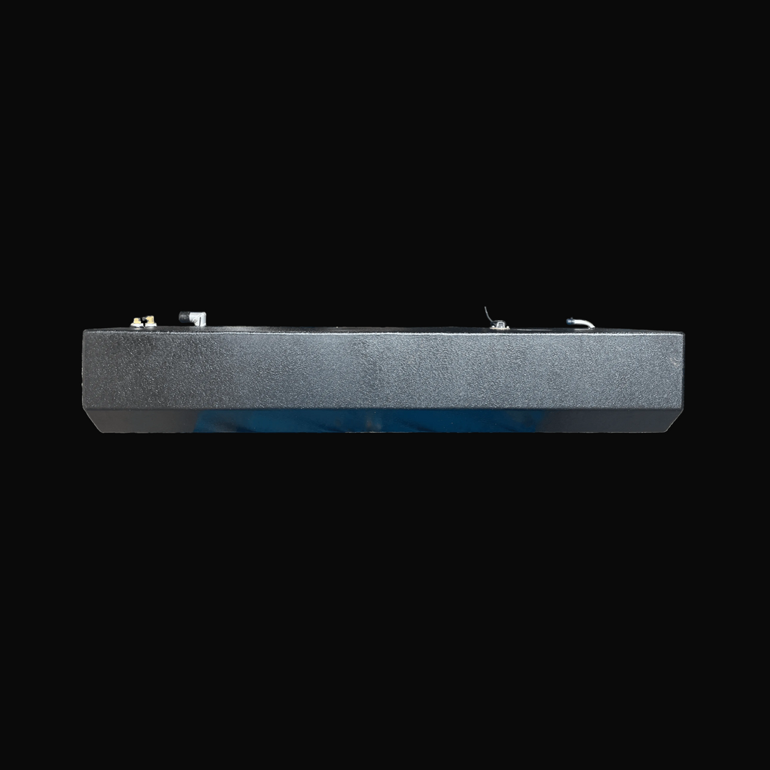 Side profile of Contender 21 (2002) 98 gal epoxy coated fuel tank showing length and fitting layout.