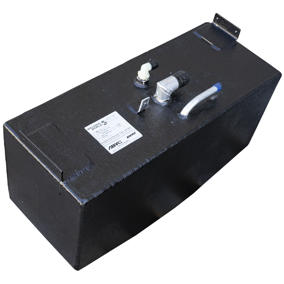 Mako 261 Modified Version - Fuel (182 gal.) + Water (23 gal